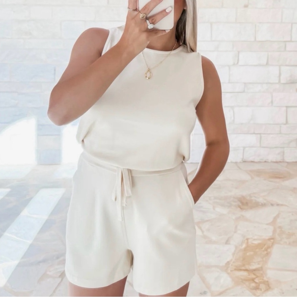 Double Zero Cream Knit Romner